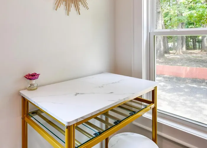 Apartment 3 Mi To Dtwn Winston-salem: On Miller Park! *