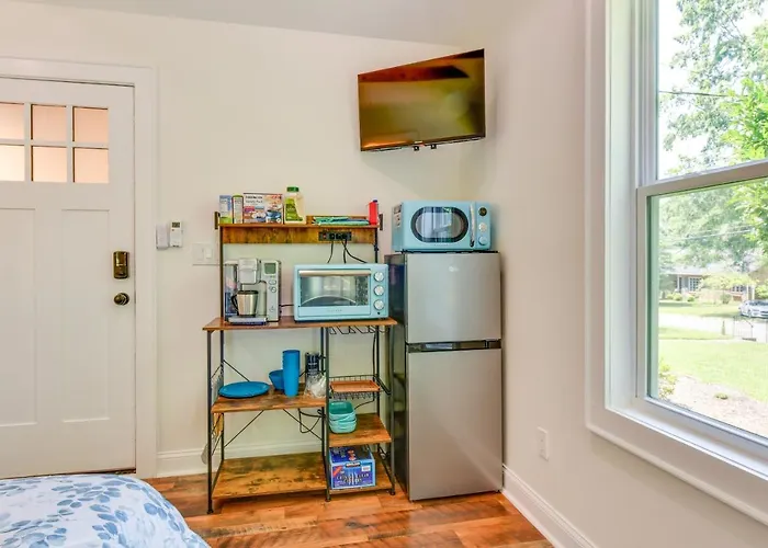 3 Mi To Dtwn Winston-salem: On Miller Park! Apartment