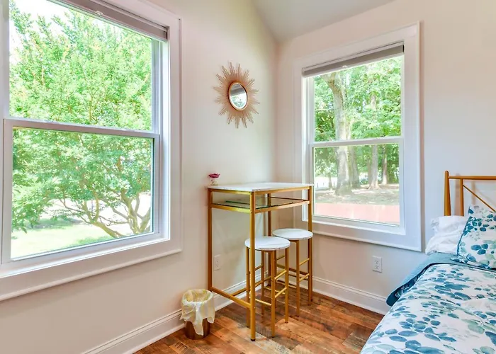 Apartment 3 Mi To Dtwn Winston-salem: On Miller Park! *
