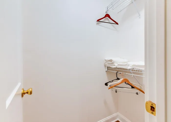 3 Mi To Dtwn Winston-salem: On Miller Park! Apartment